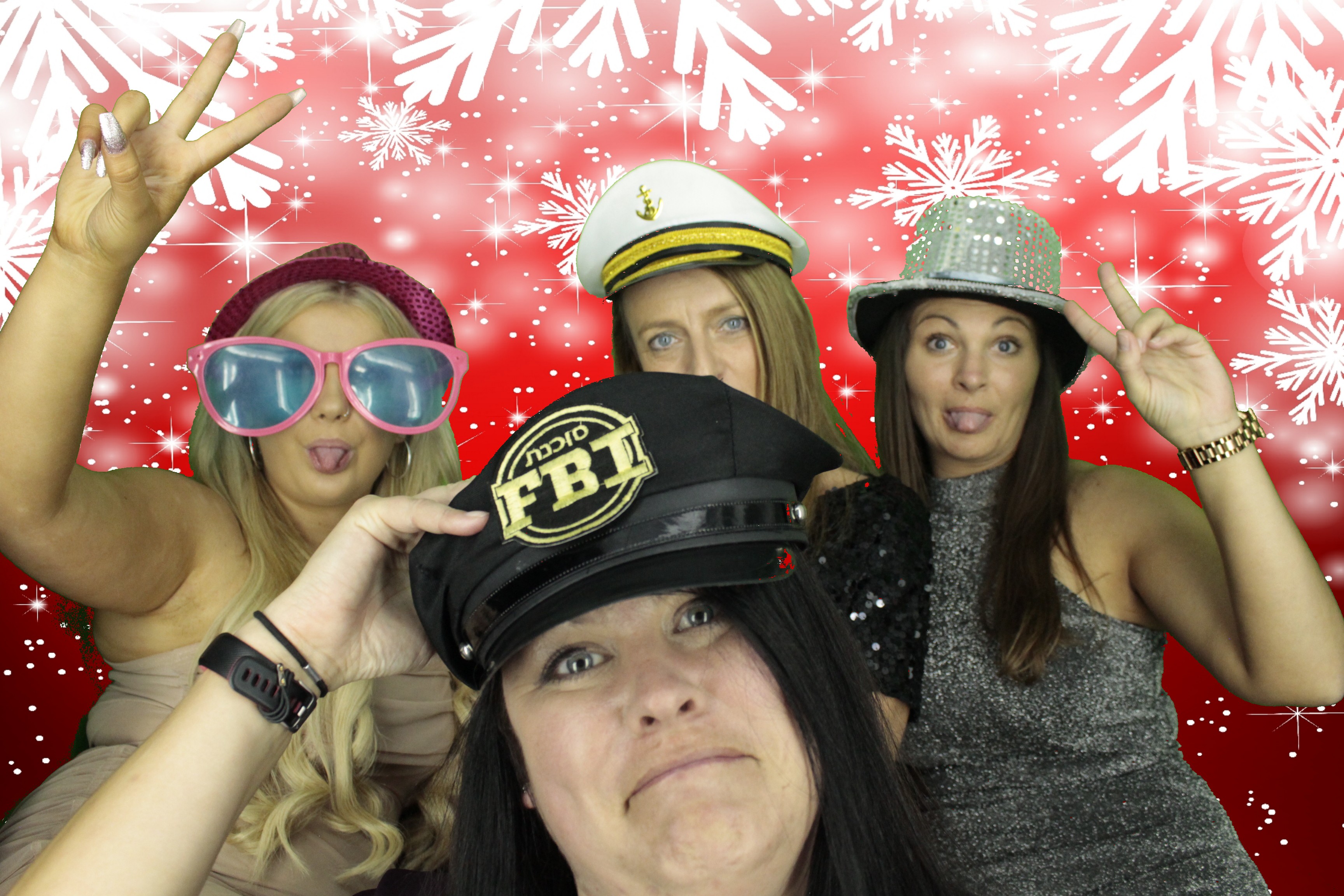 Ocean Network Express Christmas Party 2019 | View more photos from the event at gallery.myphotoboothexperience.co.uk/u/MyPhotoBoothExperienceLtd/Ocean-Network-Express-Christmas-Party-2019